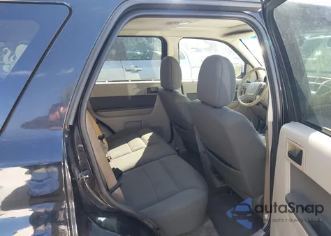 2009 Ford Escape Xlt z USA, uszkodzony, nr VIN 1FMCU03G39KD06746